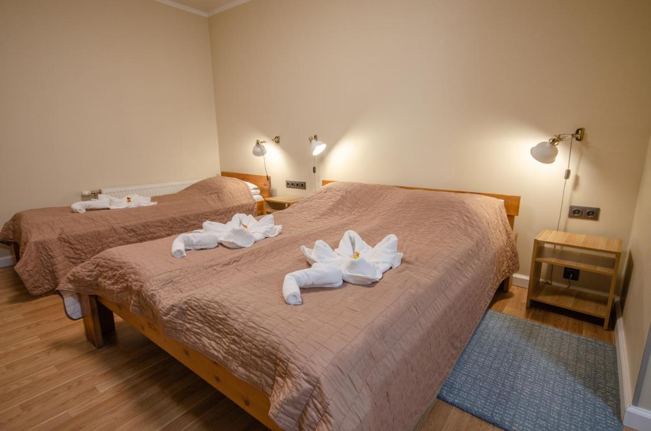 Veldzes Nams Hotel Ventspils Bagian luar foto